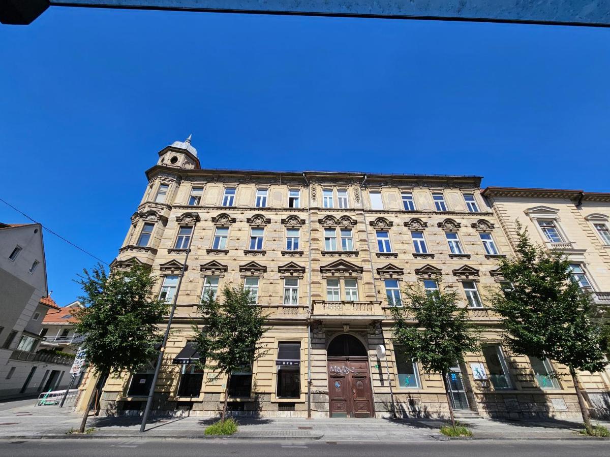 Chic Studios Wendy In Centre Tour As Laibach Exterior foto